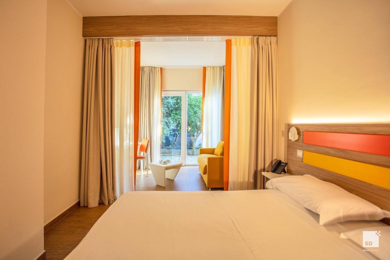 Tonicello Hotel Resort & Spa Capo Vaticano Buitenkant foto